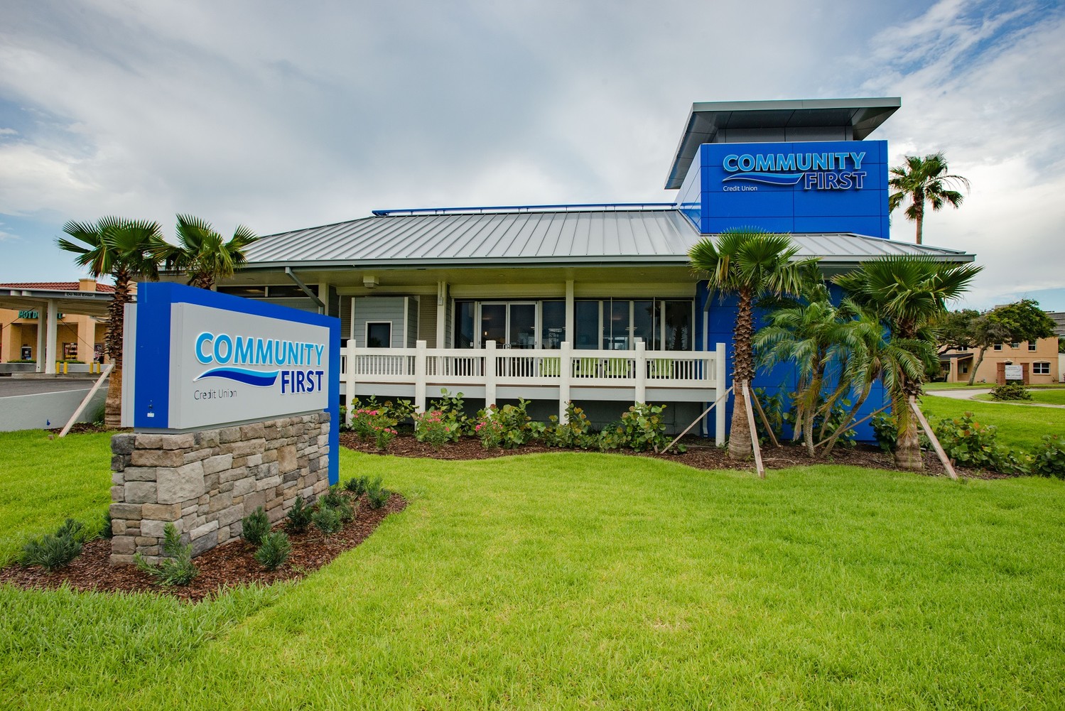 Community First Credit Union unveils renovated Jacksonville Beach